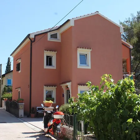 By The Sea - 8095 Appartamento Cres