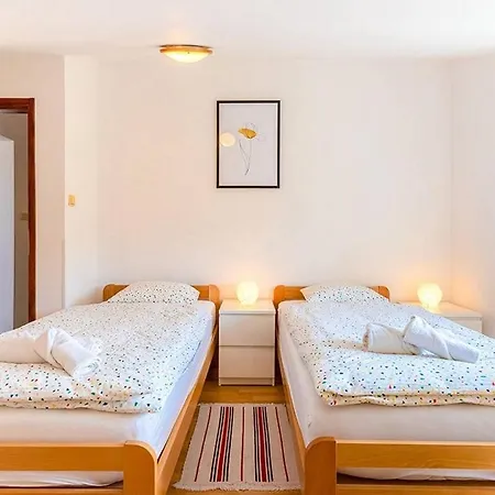 By The Sea - 8095 * Cres